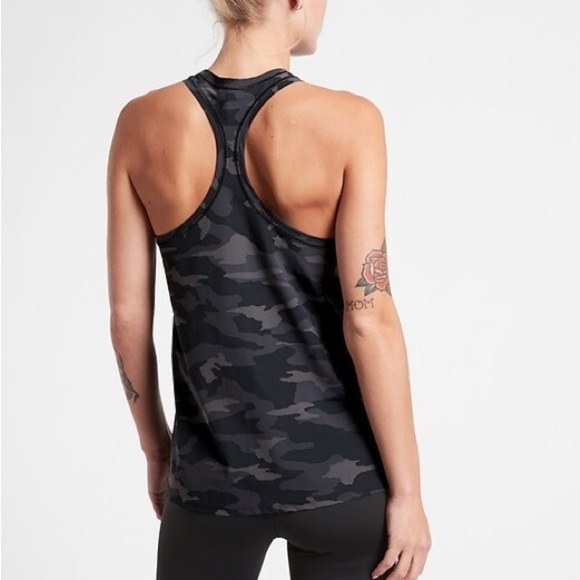 Athleta Women’s size Large ULTIMATE Black & Gray Camo Train Tank Top - Picture 7 of 12